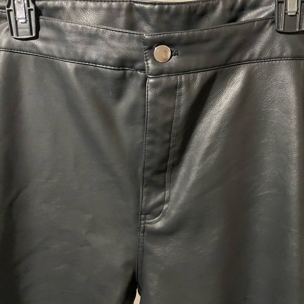 H&M women’s black pants size 3XL